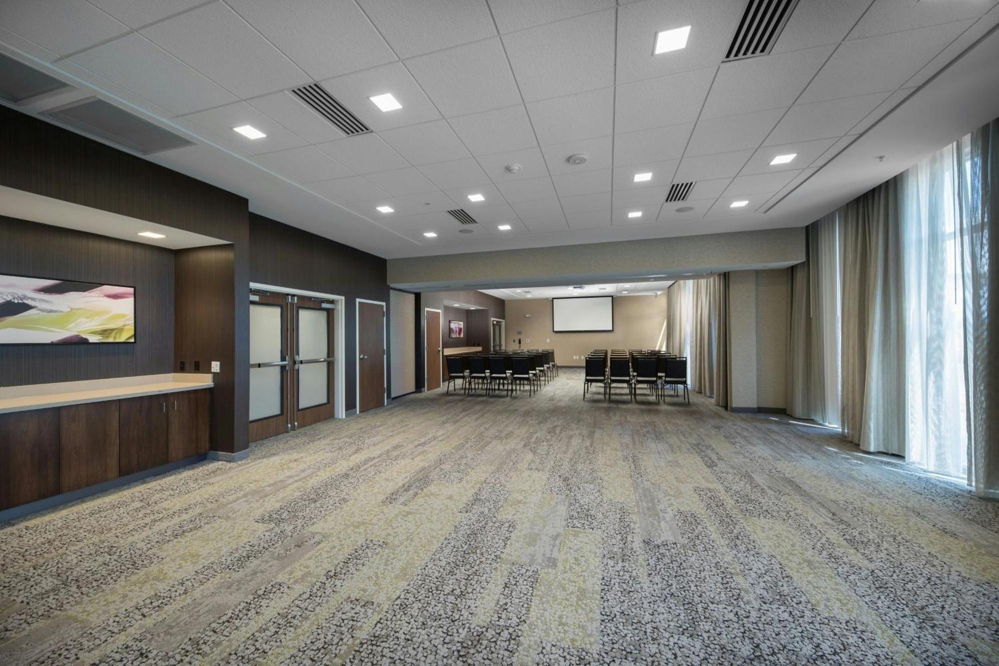 Courtyard By Marriott Russellville Ngoại thất bức ảnh