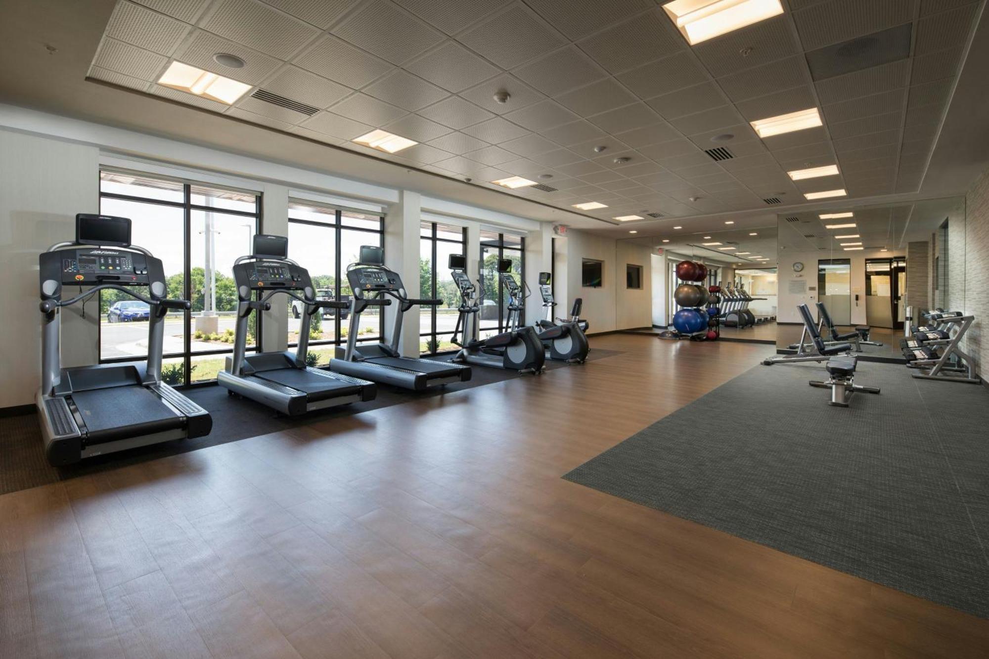 Courtyard By Marriott Russellville Ngoại thất bức ảnh