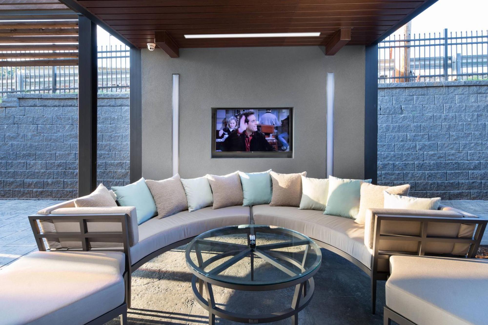 Courtyard By Marriott Russellville Ngoại thất bức ảnh